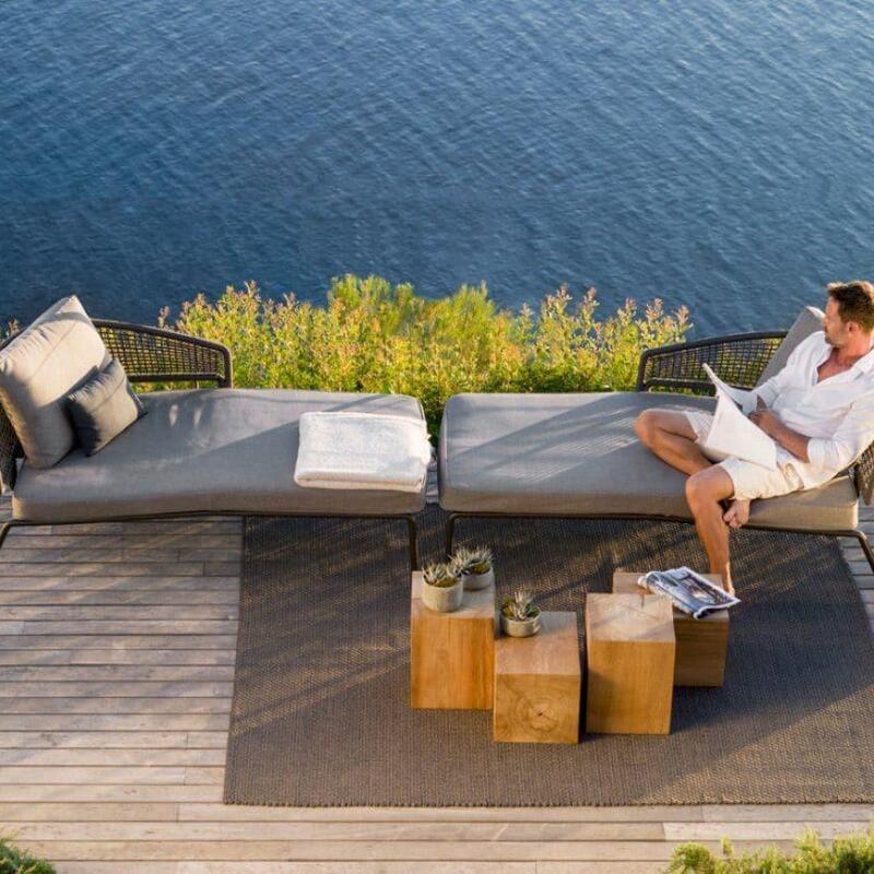 Raize Side Table Programa